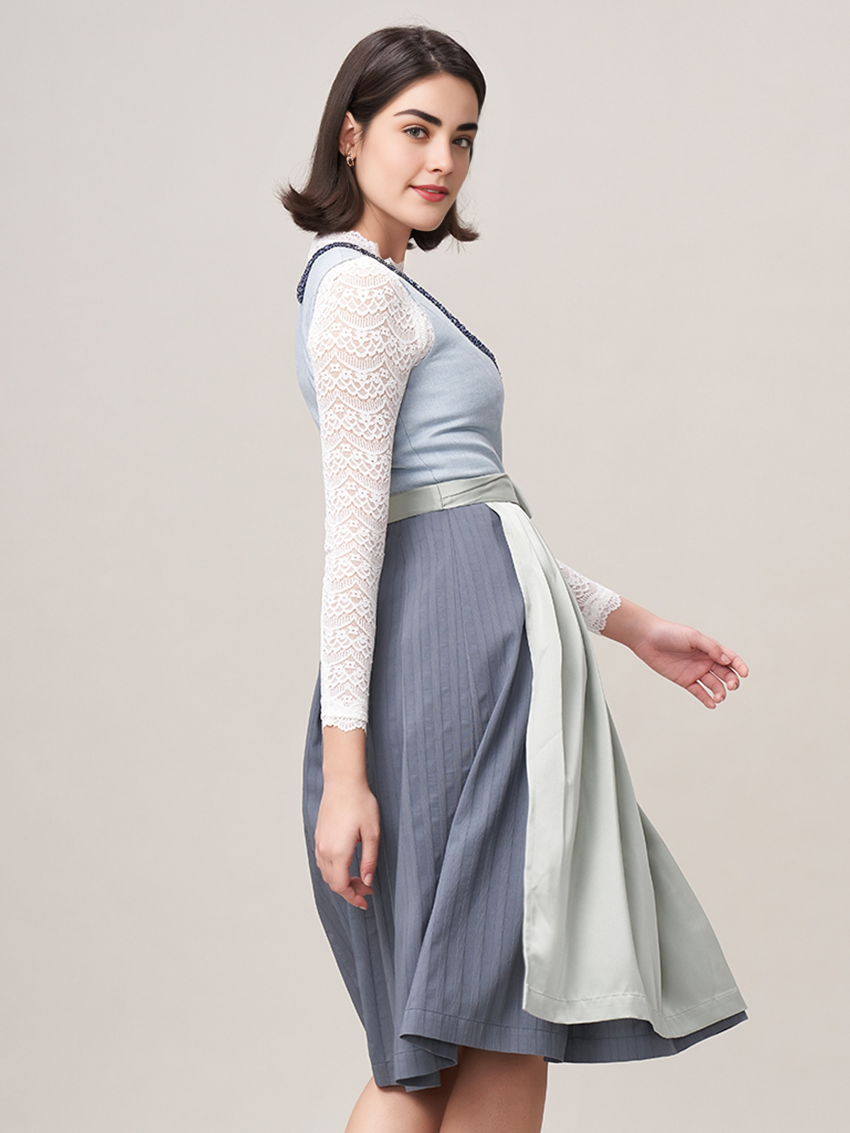 Klassisches blaues Dirndl von Ehreer