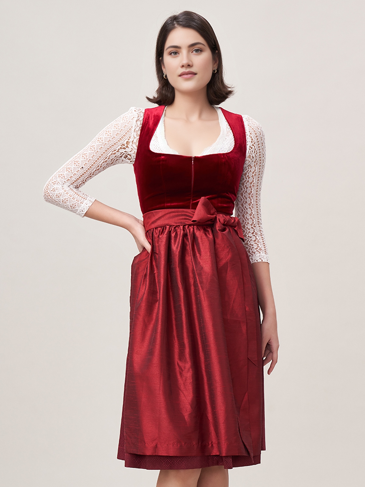 Jamei Dirndl in Rot – Eleganz und Tradition vereint