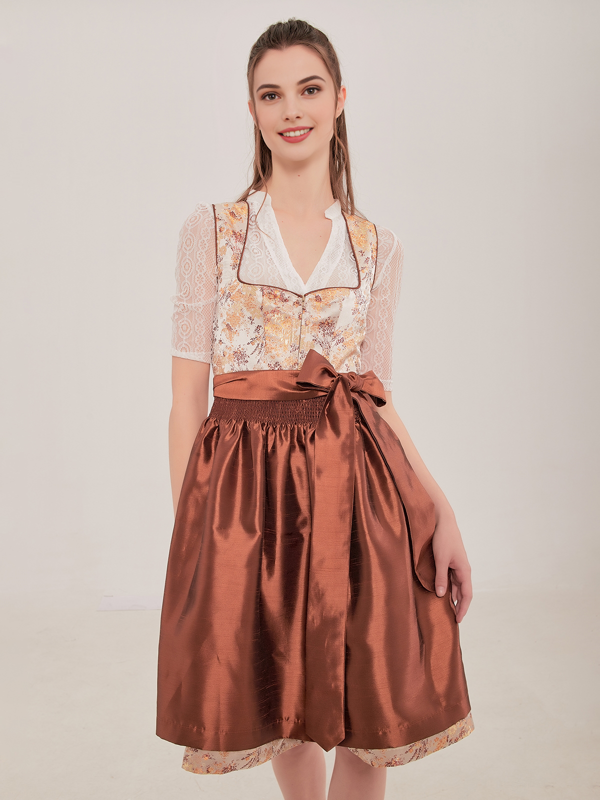 Dirndl in Gelb – ein Beispiel für fröhliche Farben