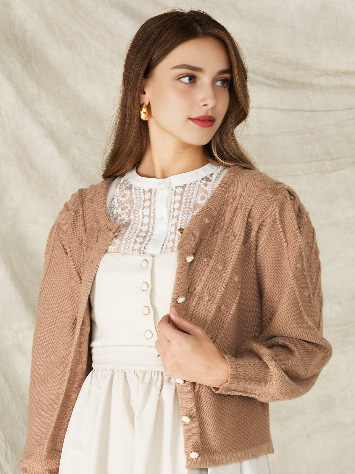 Khaki Dirndl in eleganter Ausführung