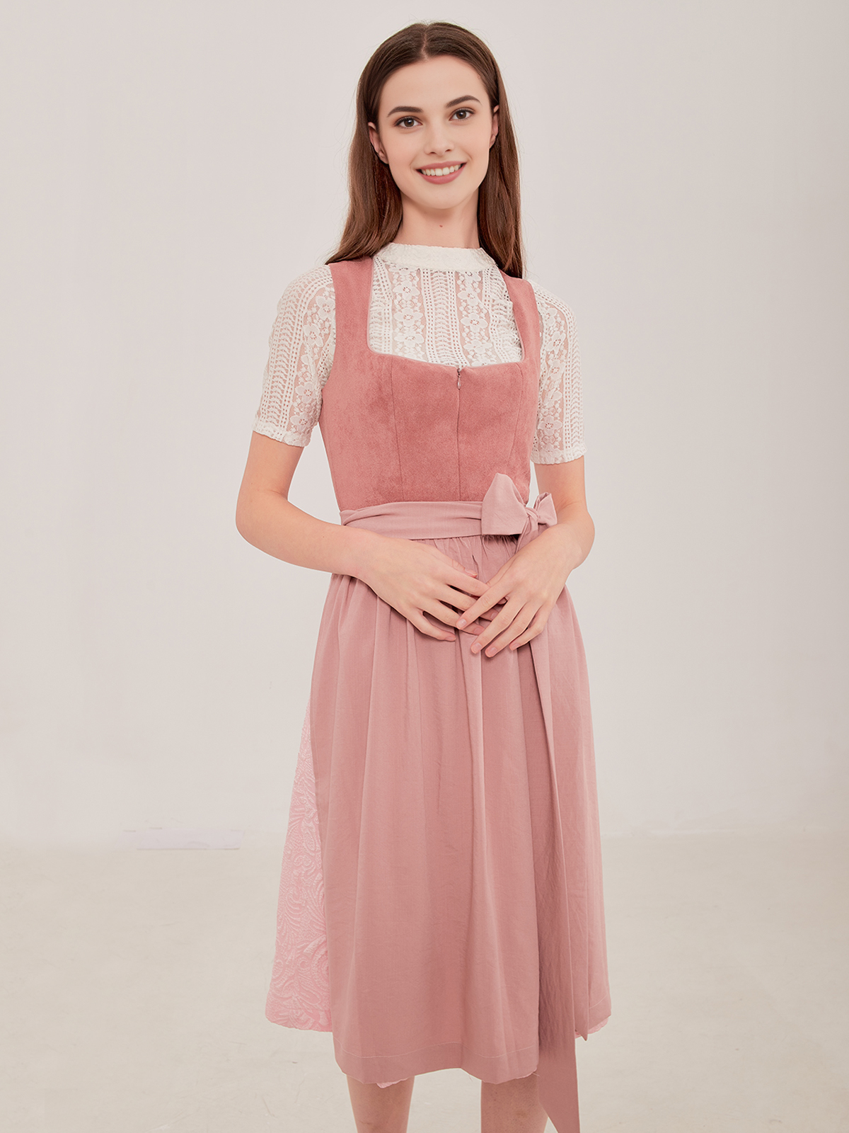 Dirndl in Blau-Beige-Kombination