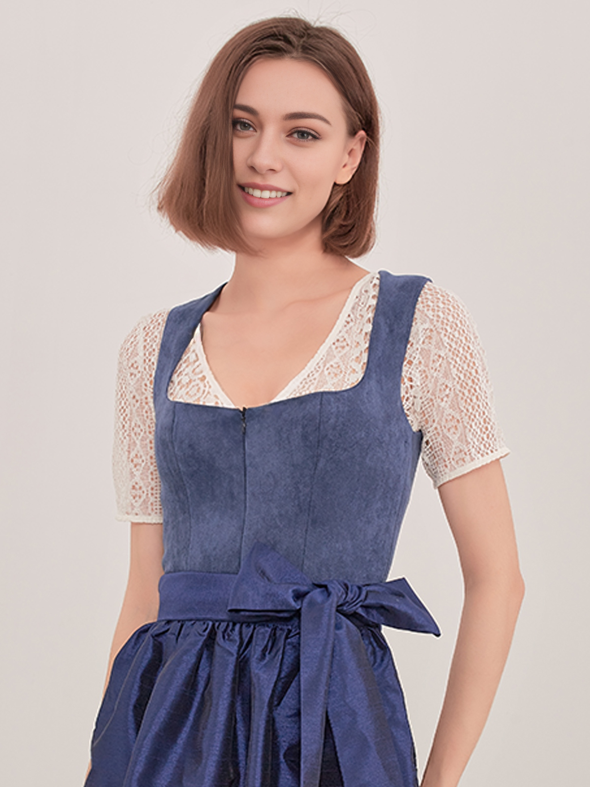Ehreer Dirndl in Blau