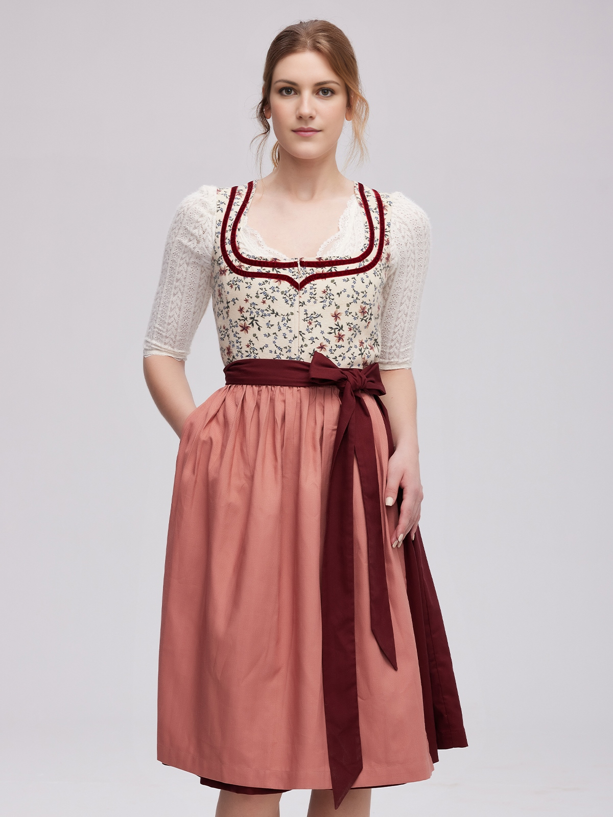 Dirndl schlicht grün in eleganter Ausführung