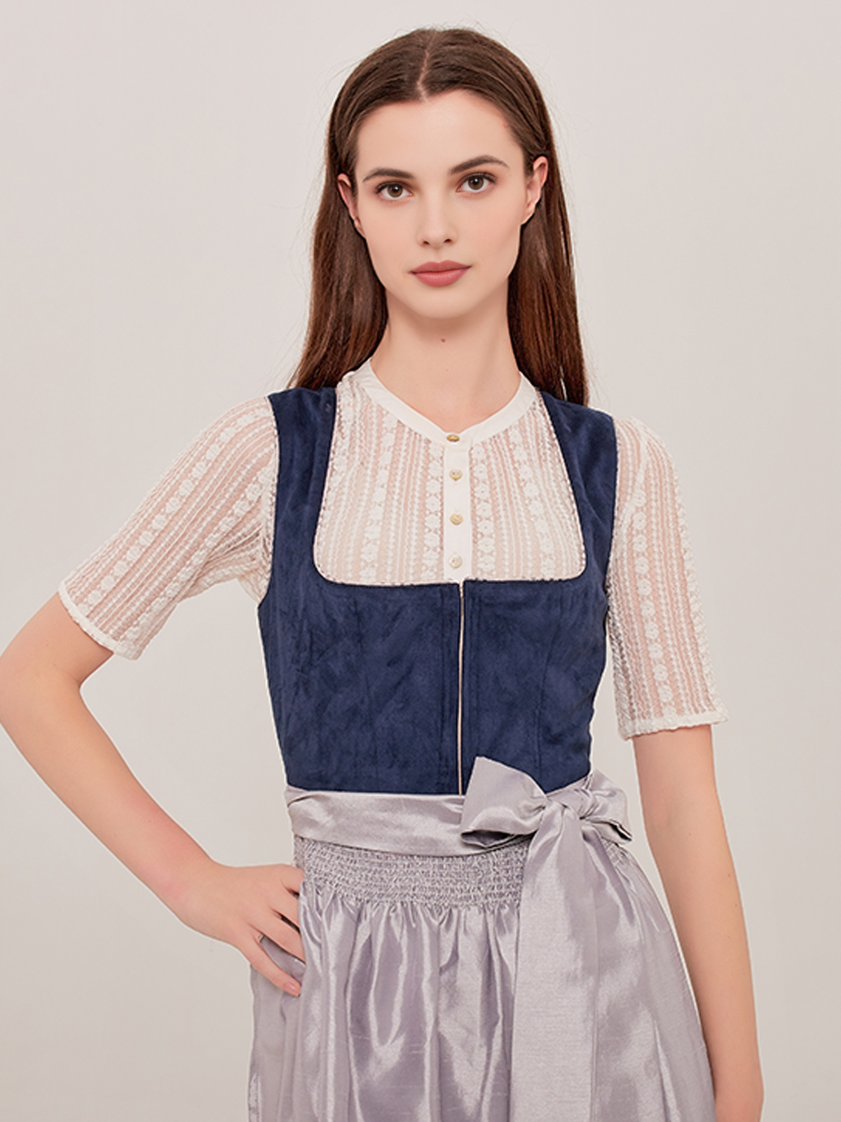 Dirndl ohne Schnürung in Grün – stilvoll & bequem