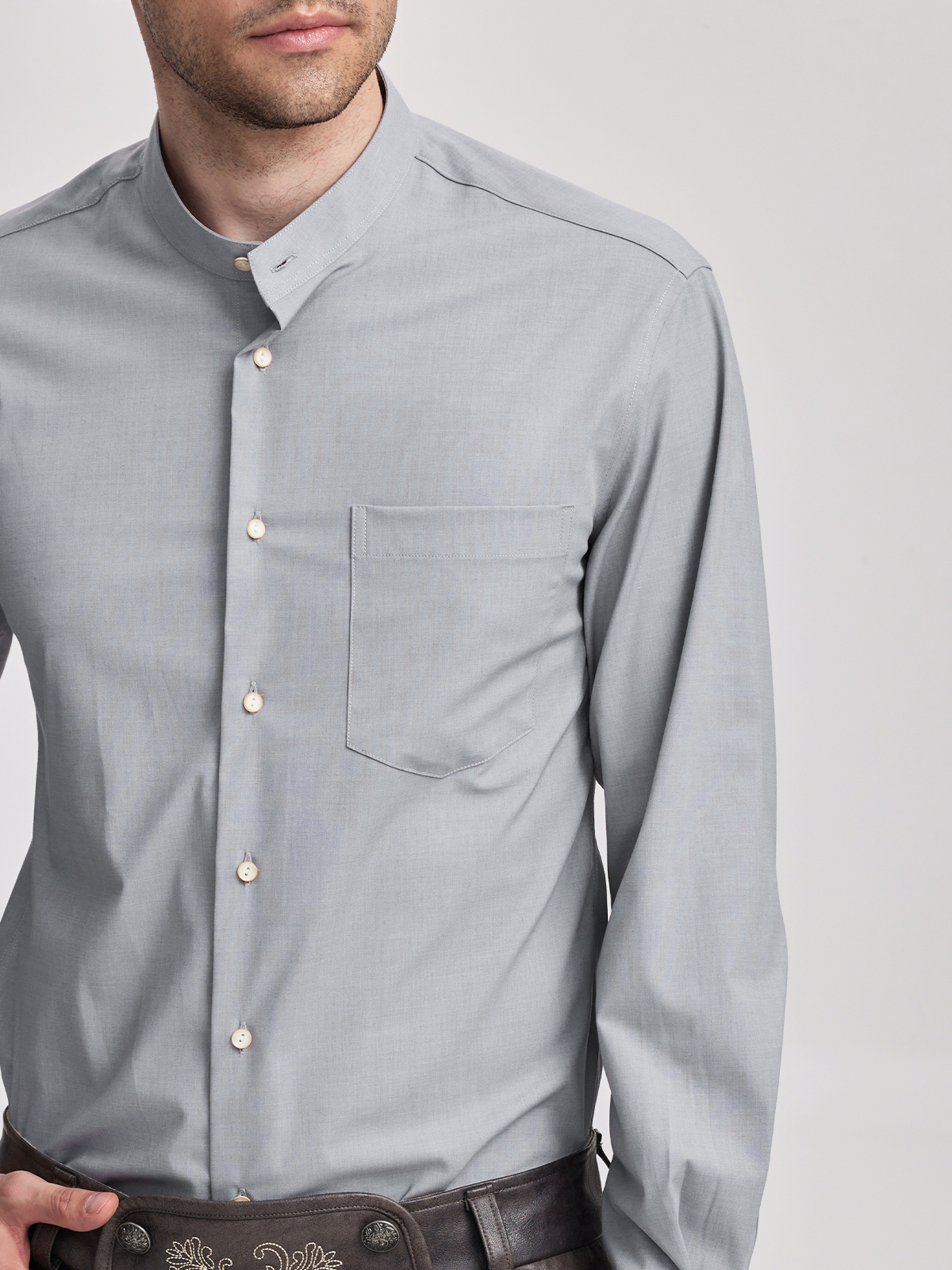 Modernes Dirndl in Grau