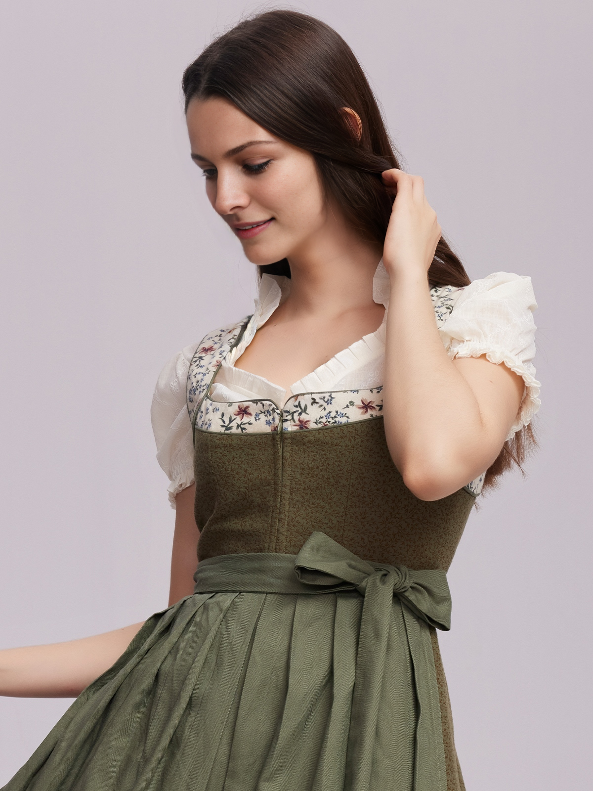 Dirndl mit Reißverschluss in Grün