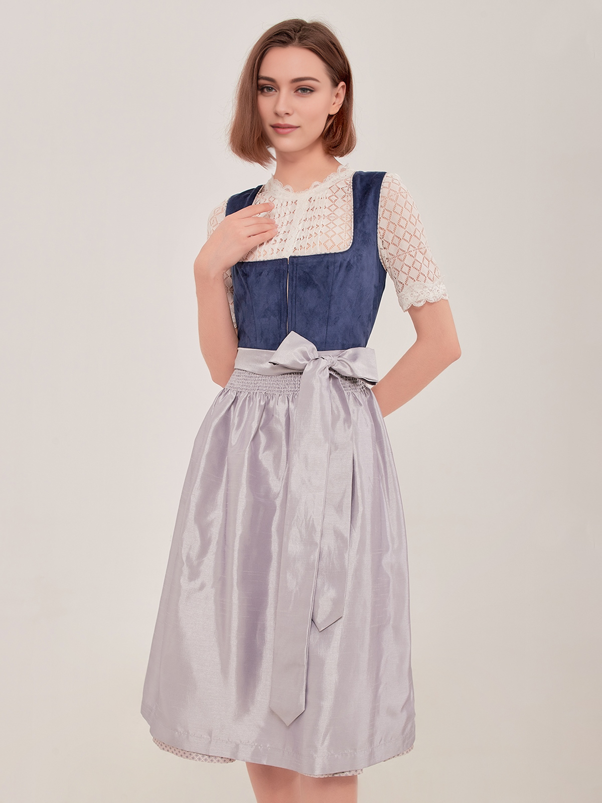Dirndl in Blau – ein zeitloser Klassiker