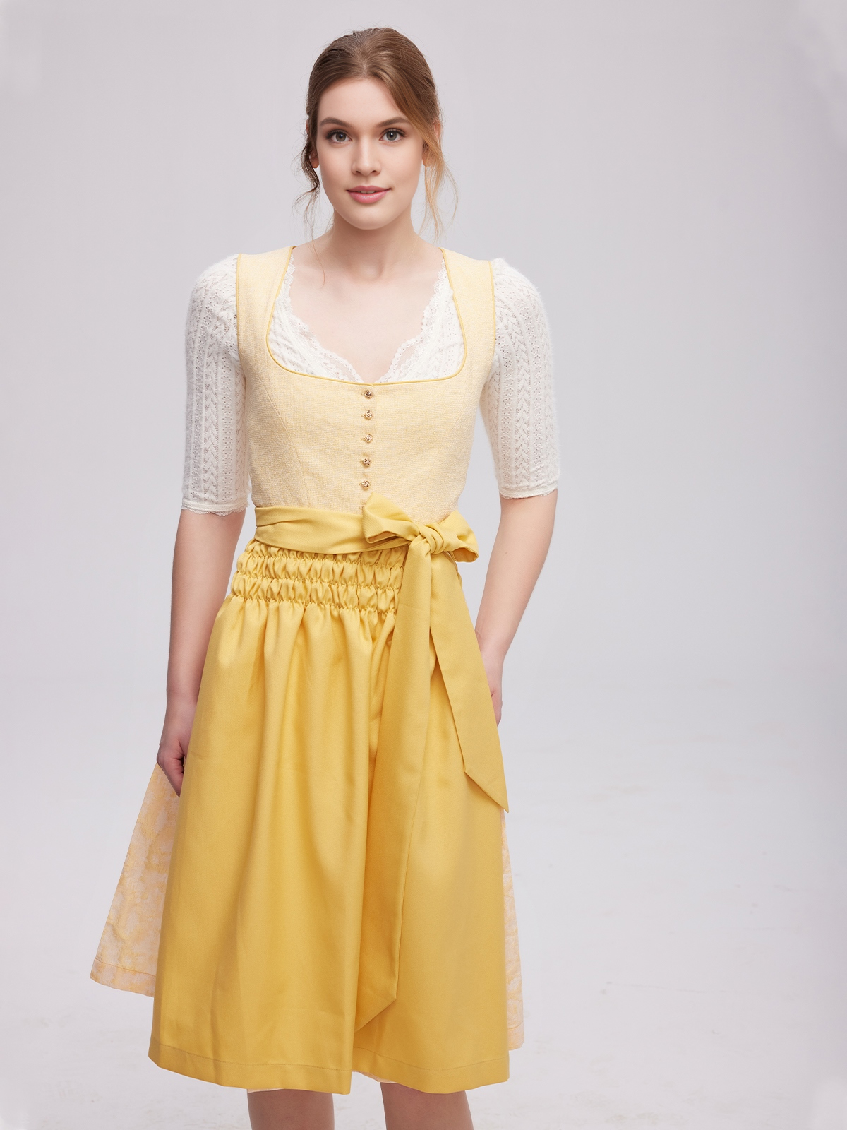 Dirndl Bluse Lila in Gelb als Kontrast