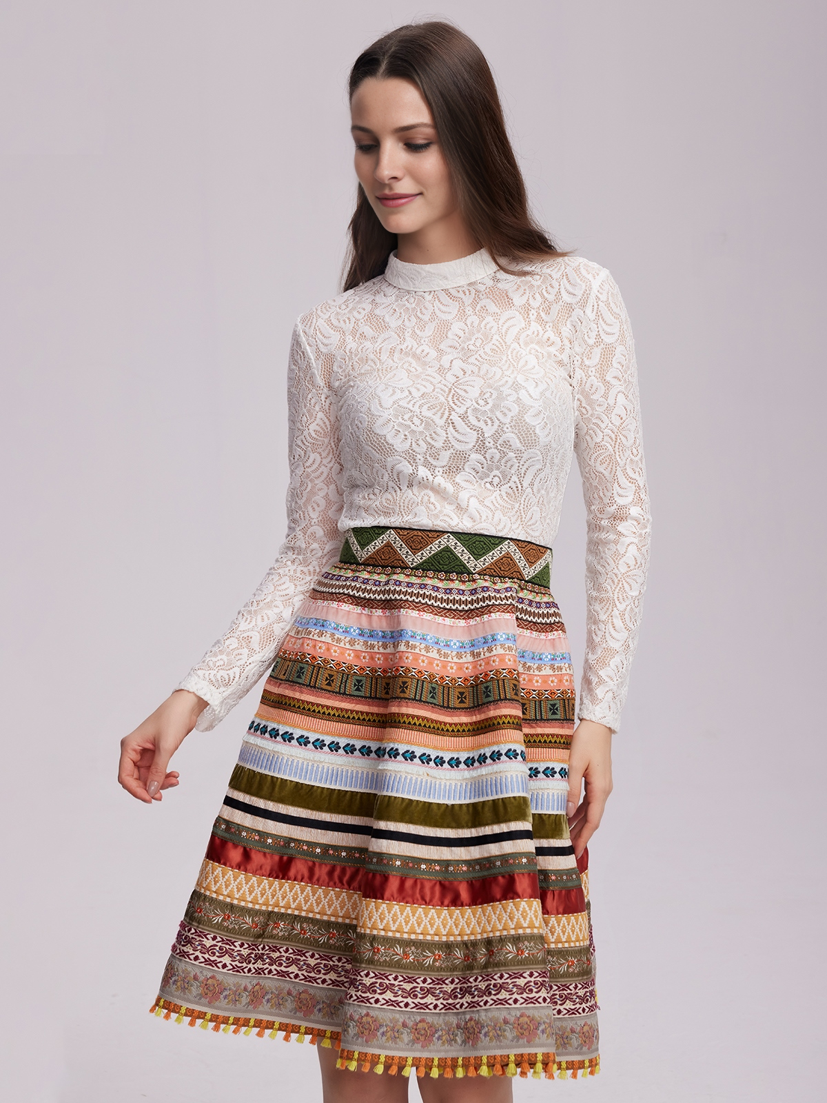 Dirndl mit Herzausschnitt in Braun